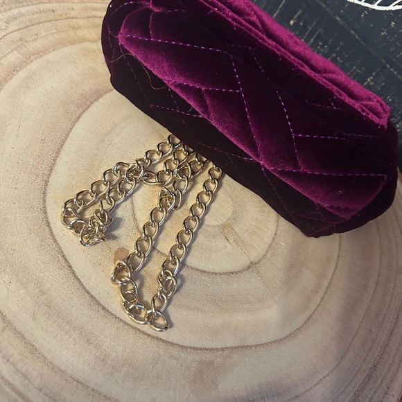 Steve Madden Plum tiny clutch/cross body - Picture 5 of 7